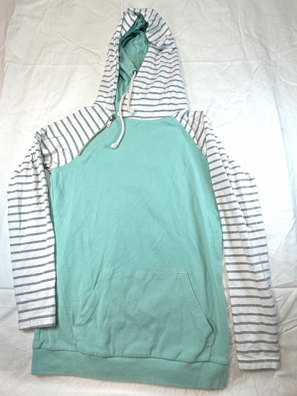 Ampersand Ave Mint Green Pullover